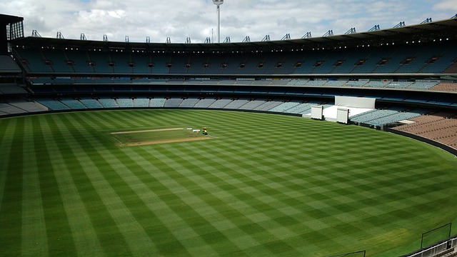 视频：女子回应半马最后1秒举手庆祝被反超“不是为了流量”.